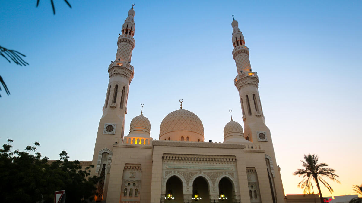 يعد مسجد جميرا من أكثر المساجد التي تم تصويرها في دبي.  تصوير نيراج مورالي